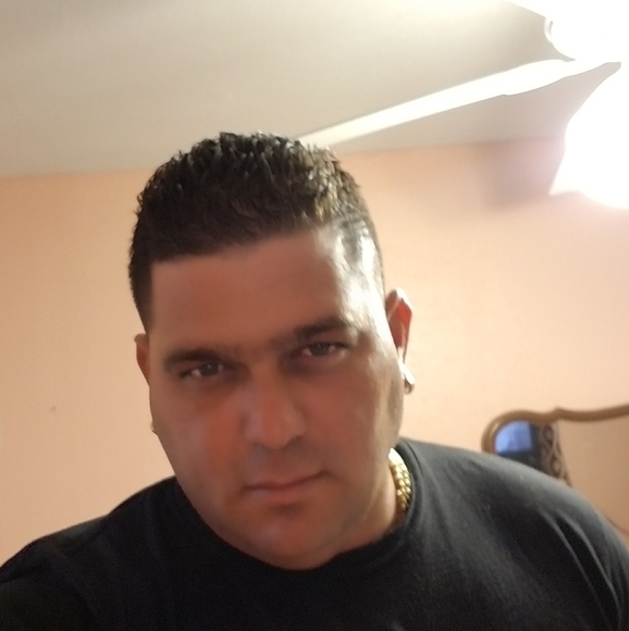 Erdal Perez - Poshmark Profile Picture of Erdal Perez (@erdalperez) on Poshmark