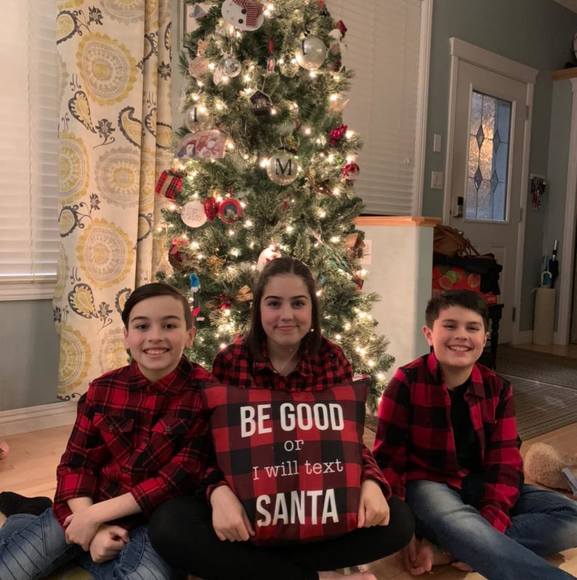 Profile Picture of Isabelle Mcnutt-holland (@izzybee5328) on Poshmark