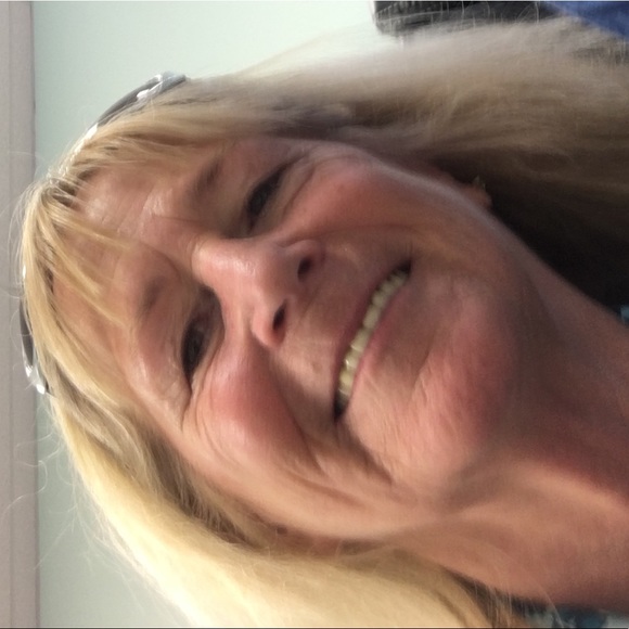 Mary Mergener - Poshmark Profile Picture of Mary Mergener (@msmergener) on Poshmark