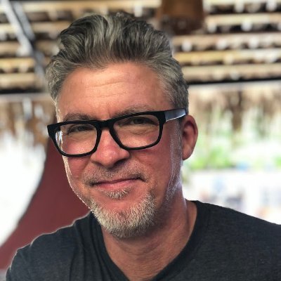 Profile Picture of Vincent Dean (@pixelube) on Twitter