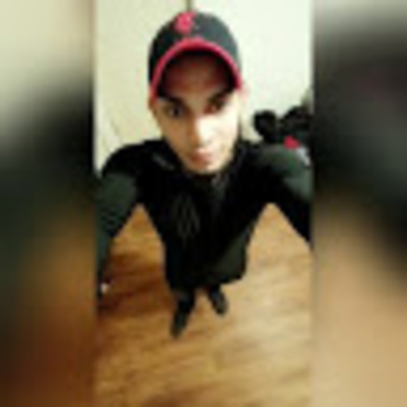 Profile Picture of Kelvinson Tavarez (@tavarez_01) on Poshmark