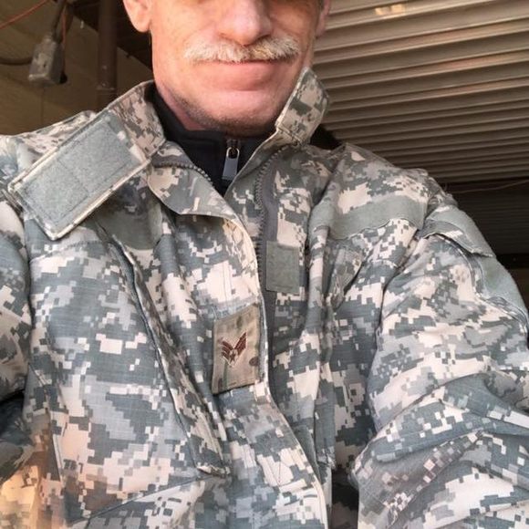 Scotty Harville - Poshmark Profile Picture of Scotty Harville (@highdesertdog) on Poshmark