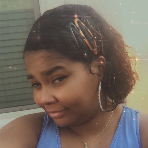 Profile Picture of Shantel Gabourel (@shanii2513) on Poshmark