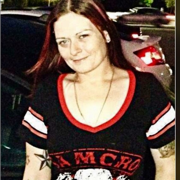 Profile Picture of Becky Grauling (@xxquietmindxx) on Poshmark