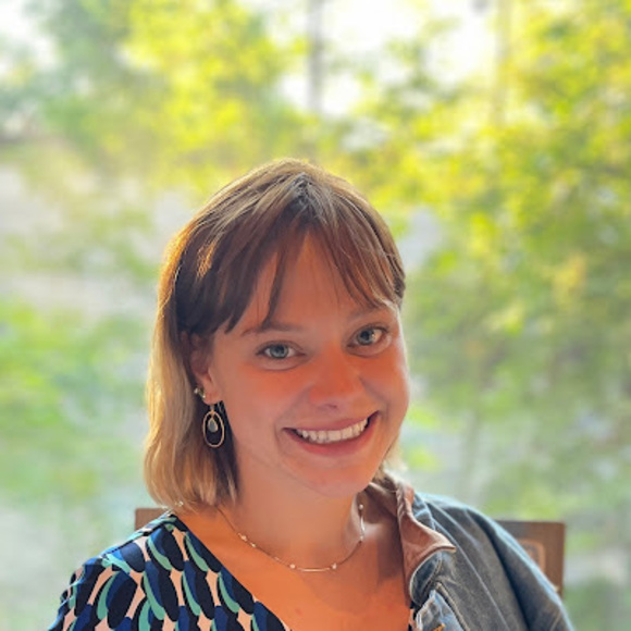 Profile Picture of Aly Vanrooyen (@alysonvanrooyen) on Poshmark