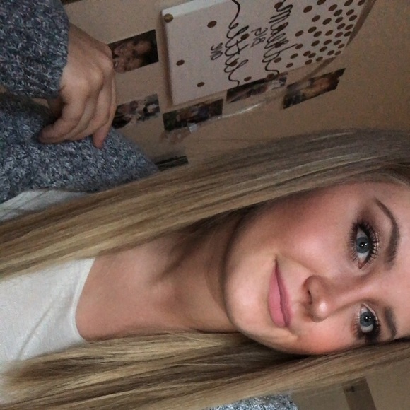 Profile Picture of Mackenzie Milner (@kenziemilner12) on Poshmark