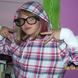 Profile Picture of Sara Hardman (@msbettyblowupdoll) on Myspace