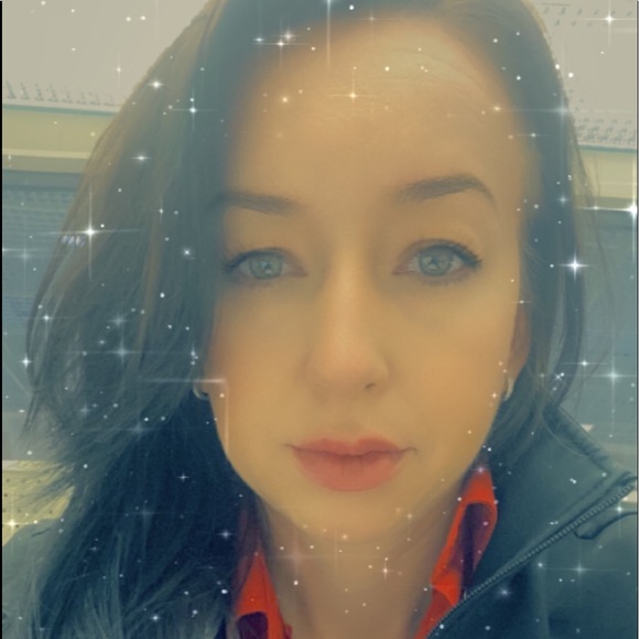 Profile Picture of Emma Clegg (@emmaclegg08) on Poshmark
