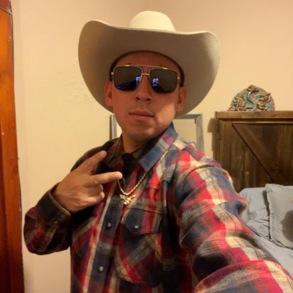 Profile Picture of Luis Bastida carbajal (@joker13580) on Poshmark