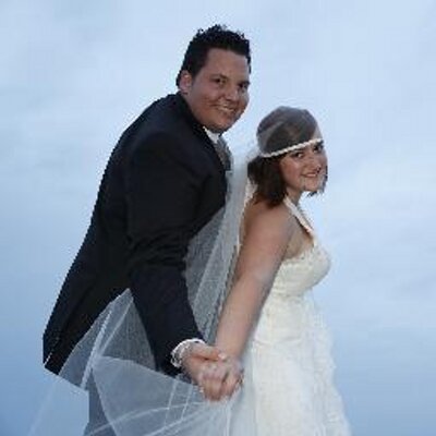 Profile Picture of Iris Marin (@irismarin31) on Twitter