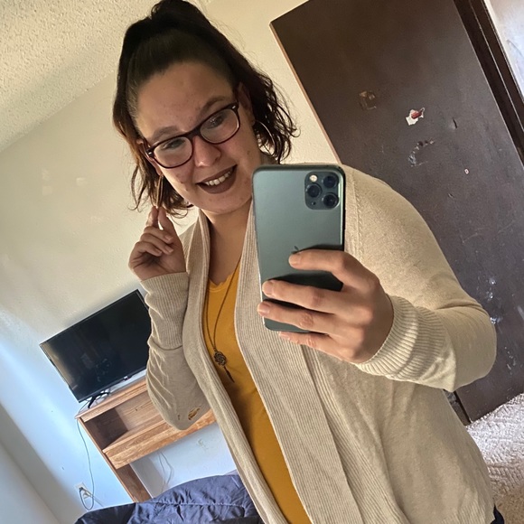 Profile Picture of Hunter Isham (@hunter_isham) on Poshmark