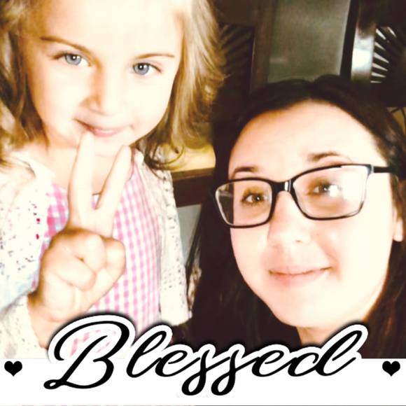 Ashley Niesen - Poshmark Profile Picture of Ashley Niesen (@ashleyniesen) on Poshmark