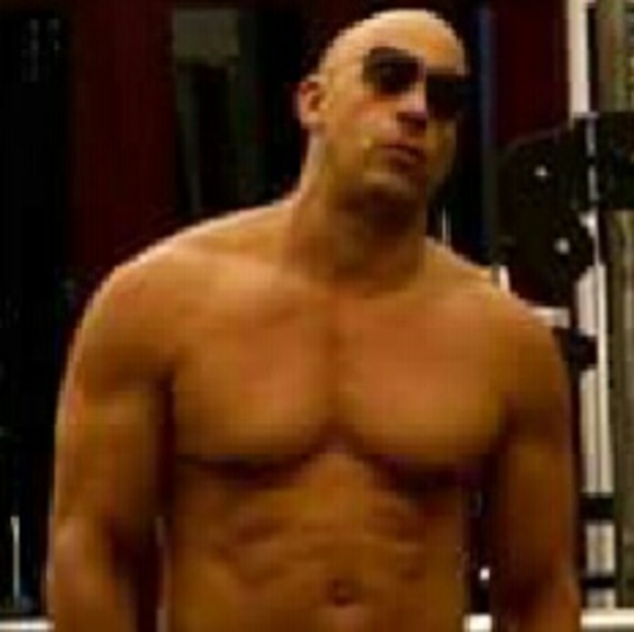 Profile Picture of Arnoldo Reyna (@aru6478) on Poshmark
