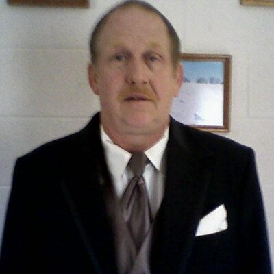 Profile Picture of Tom D Agan (@tomdar123) on Twitter