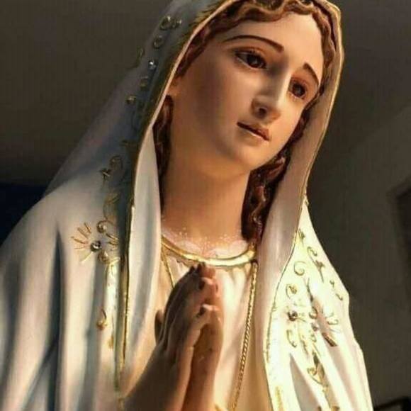 Profile Picture of Lena Nguyen (@cogaigote_1976) on Poshmark