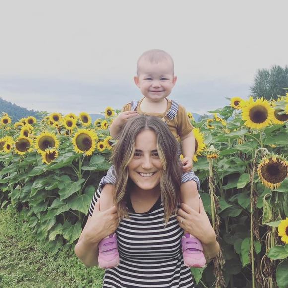 Chantal Keely - Poshmark Profile Picture of Chantal Keely (@ccl000) on Poshmark