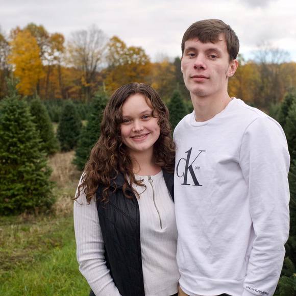 Profile Picture of Casey Lussenden (@caseylussenden) on Poshmark