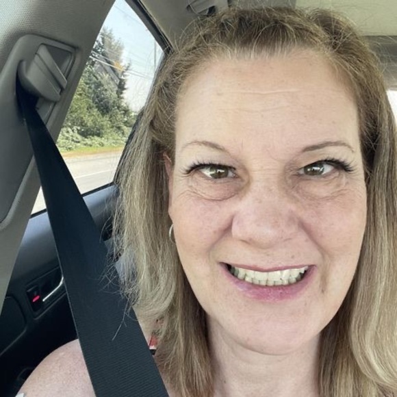 Profile Picture of Lynne Bruvold (@bunny0769) on Poshmark