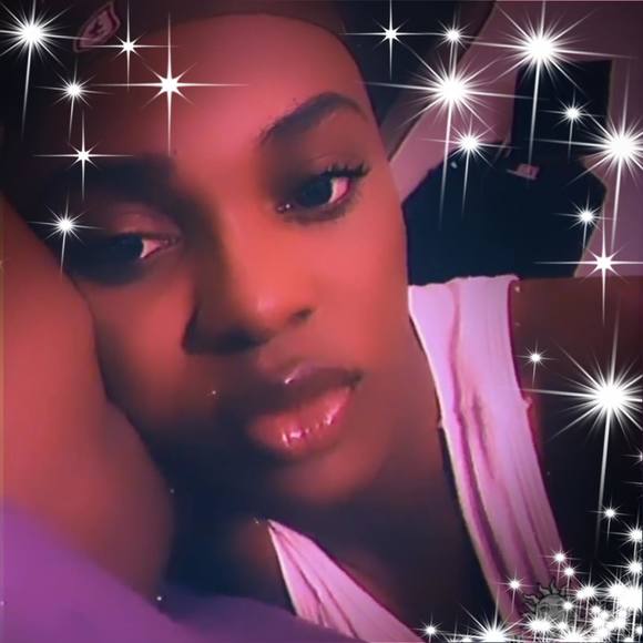 Profile Picture of Aaron Beasley (@aaron_beasley) on Poshmark