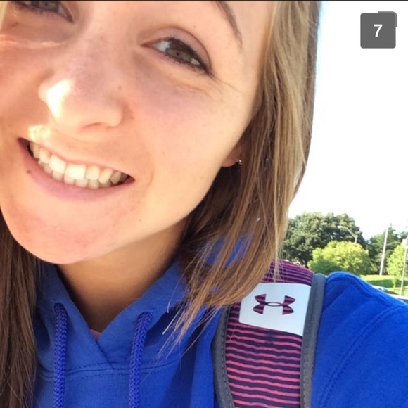 Profile Picture of Whitney Wurdeman (@wurdemanwl) on Poshmark