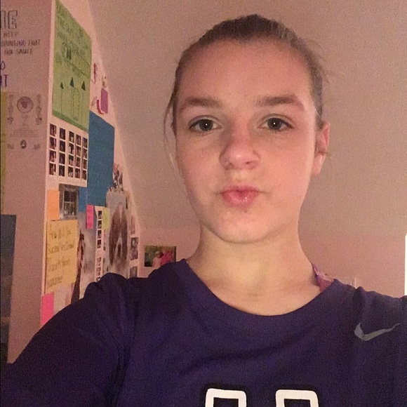 Profile Picture of Madelyn Allen (@biscuits123) on Poshmark