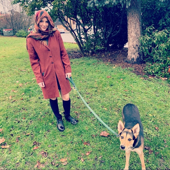 Profile Picture of Callie Lenkart (@clenkart) on Poshmark