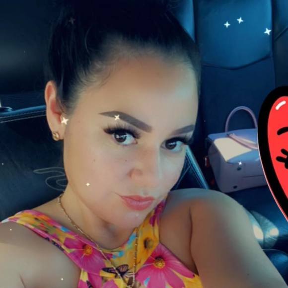 Profile Picture of Kirlian Dheming (@kirliandheming) on Poshmark