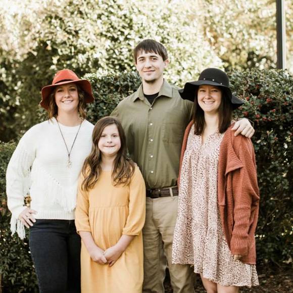 Profile Picture of Cathy Nichols (@callcathynow) on Poshmark