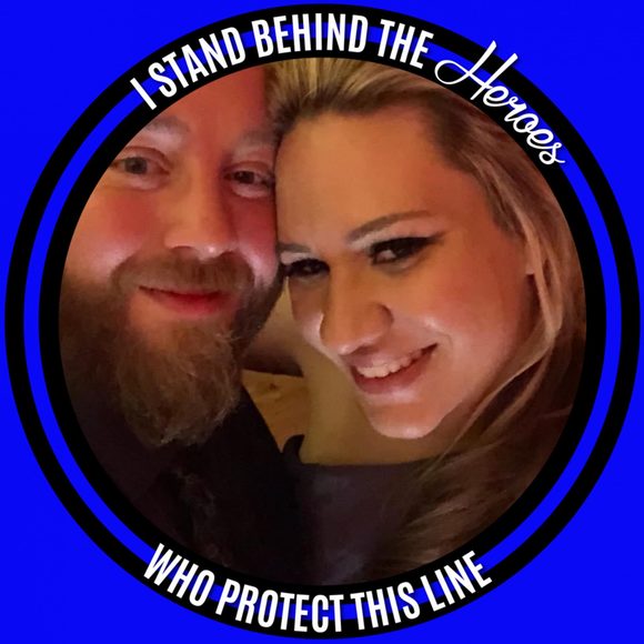 Profile Picture of Leesa Jarger (@leesaalbro87) on Poshmark