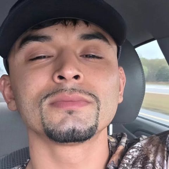 Profile Picture of Deras Deras (@eslyms6) on Poshmark