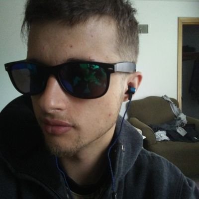 Profile Picture of James (@Jake_Bahling) on Twitter