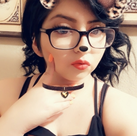 Profile Picture of Janeth Corrales (@janeth_corrales) on Poshmark