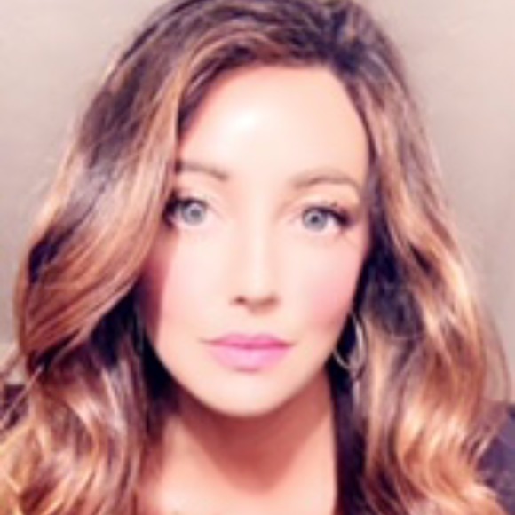 Profile Picture of Tara Ramos (@tramos1803) on Poshmark