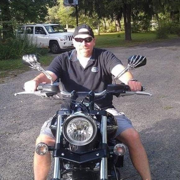 Profile Picture of Jeff Beare (@jeffbeare) on Poshmark