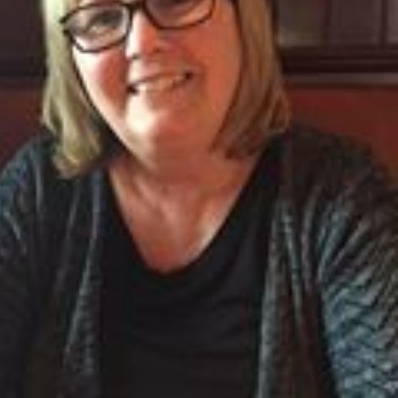 Profile Picture of Nancy Repp (@nancyrepp12) on Poshmark