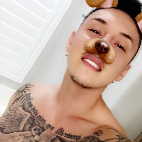 Profile Picture of Alex Huizar (@ibalexx) on Poshmark