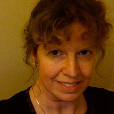 Profile Picture of Elizabeth Saunders (@bibliotraveler) on Twitter