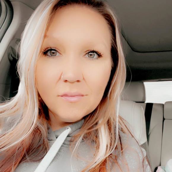 Profile Picture of Ashley Corley (@ashleycorley) on Poshmark