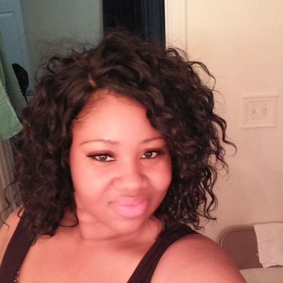 Profile Picture of Latish Mcdaniel (@latishm) on Poshmark