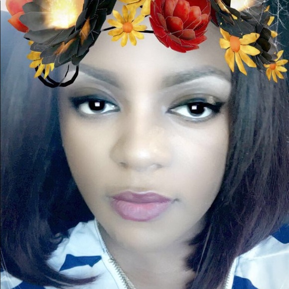 Profile Picture of Keithia Mayson (@keithiajay) on Poshmark