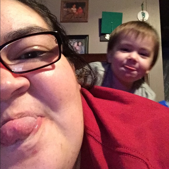 Profile Picture of Crystal Robbins (@cry5784) on Poshmark