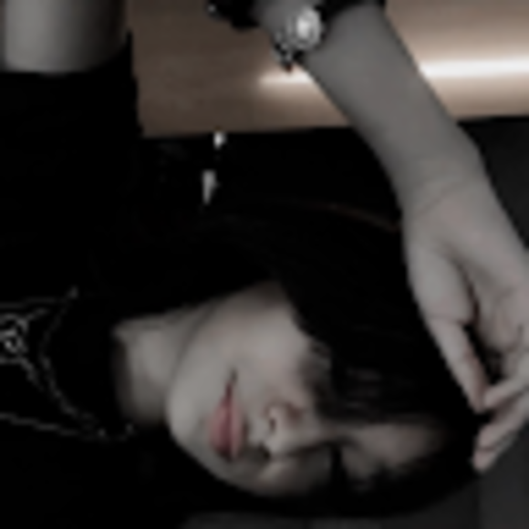 Profile Picture of Enrielle Wallowing (@ewallowing) on Poshmark