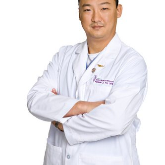 Profile Picture of Robert J Yu, DMD (@tampabayperio) on Twitter