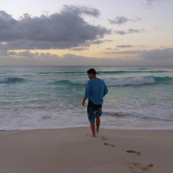 Profile Picture of Thomas Zelina (@thomaszelina) on Poshmark