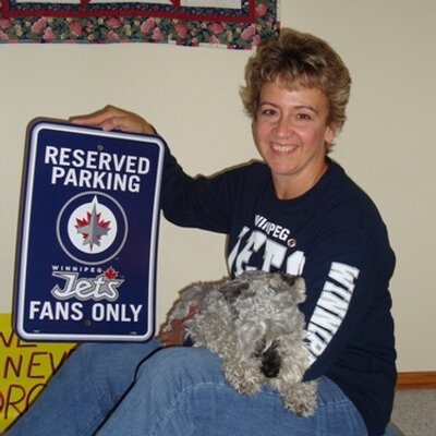 Profile Picture of Laurie Thompson (@lauriet9) on Twitter