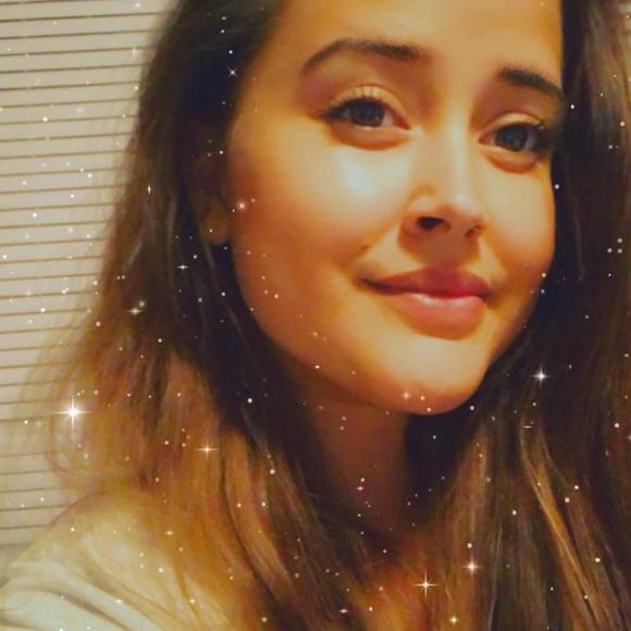 Profile Picture of Crystal autumn Zurn (@iamcrystal) on Poshmark