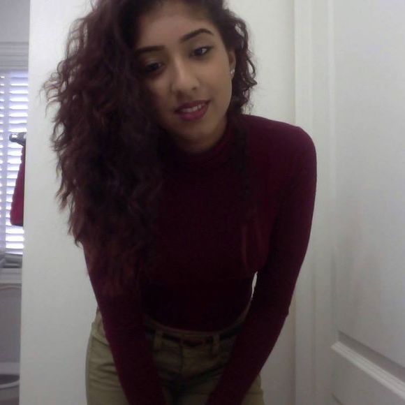 Profile Picture of Kushi Malhotra (@kushimalhotra) on Poshmark