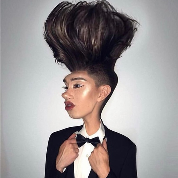 Profile Picture of Fege Bou (@boufege) on Poshmark