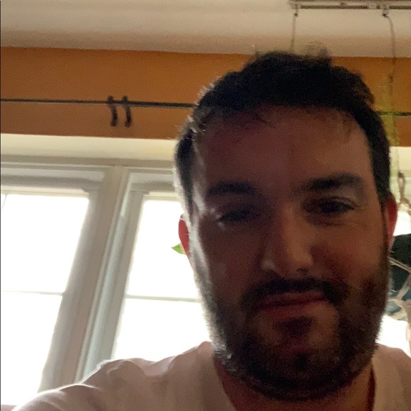 Profile Picture of Sean Redmond (@seanred2) on Poshmark