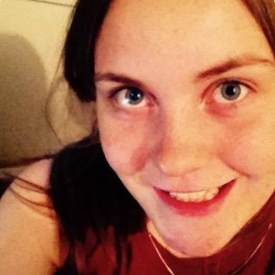 Profile Picture of Larissa Davies (@larissadavies13) on Twitter